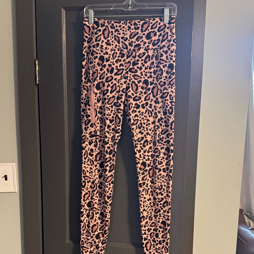 Lou & Grey Pink Leopard Print Leggings